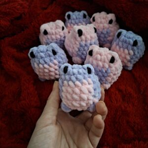 Small Frog FREE NO-SEW PDF Pattern